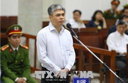 Xét xử vụ góp vốn 800 tỷ đồng vào OceanBank: Nguyễn Xuân Sơn lần thứ 3 hầu tòa 