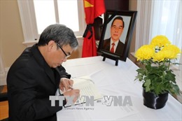 Tổ chức trọng thể lễ viếng nguyên Thủ tướng Phan Văn Khải tại nhiều quốc gia
