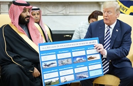 Tổng thống Trump khoe ảnh vũ khí bán cho Thái tử Saudi Arabia
