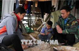 Chàng thanh niên dân tộc Mông thiết thực cải thiện môi trường sống 