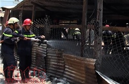 Hàn xì gây cháy cơ sở chế biến gỗ ở TP Hồ Chí Minh