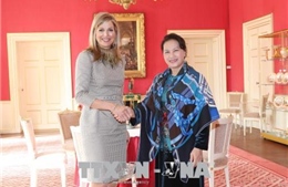 Chủ tịch Quốc hội Nguyễn Thị Kim Ngân chào xã giao Hoàng hậu Vương quốc Hà Lan 