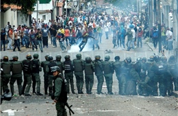 Ít nhất 68 người tử vong trong vụ bạo loạn tại đồn cảnh sát