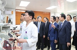 Giám đốc Bệnh viện Hữu nghị Việt Đức kiêm giữ chức Phó Chủ nhiệm Khoa Y Dược (ĐHQGHN)
