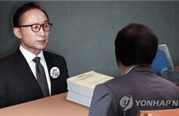 Hàn Quốc: Tòa án gia hạn lệnh tạm giữ cựu Tổng thống Lee Myung-bak