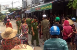 Kiểm tra hiện trường vụ thảm sát 5 người trong gia đình ở quận Bình Tân