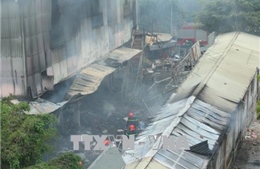 Vụ cháy chợ Quang, Hà Nội: Hàng trăm gian hàng bị thiêu rụi
