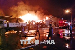 Quảng Ninh: Cháy lớn tại kho nguyên liệu của Nhà máy sản xuất sơ sợi Texhong - Ngân Long