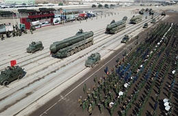 Nga tiết lộ dàn vũ khí &#39;chưa từng xuất hiện&#39; trong lễ diễu binh Ngày Chiến thắng tới