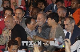 Đụng độ liên quan vụ bắt giữ cựu Tổng thống Brazil Lula da Silva 
