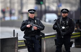 Cảnh sát Anh bắn hạ một đối tượng mang vũ khí tại London