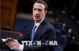 Vụ bê bối dữ liệu của Facebook: CEO Mark Zuckerberg khẳng định không từ chức