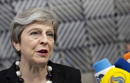 Thủ tướng Anh ra lệnh tàu ngầm vào phạm vi có thể tấn công Syria?