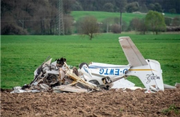 Ít nhất 2 người thiệt mạng trong vụ đâm máy bay ở Đức