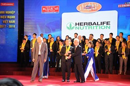 Herbalife Việt Nam nhận Giải thưởng Rồng Vàng 2018