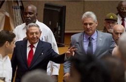 Thời khắc tân Chủ tịch Cuba Miguel Diaz-Canel Bermudez tuyên thệ nhậm chức