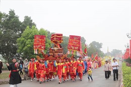 Lễ hội truyền thống gợi nhớ trang sử hào hùng trên sông Bạch Đằng 