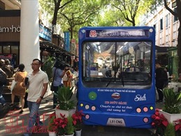 Khánh thành xe buýt sách tại TP Hồ Chí Minh