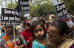 Ấn Độ thông qua sắc lệnh cho phép tử hình tội phạm cưỡng hiếp trẻ em 