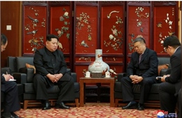 Nhà lãnh đạo Triều Tiên bất ngờ tới Đại sứ quán Trung Quốc