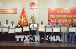 Truy tặng Bà mẹ Việt Nam Anh hùng cho 25 Mẹ ở Đà Nẵng