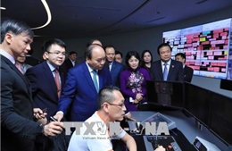 Thủ tướng Nguyễn Xuân Phúc thăm Cảng Singapore và Supply Chain City 