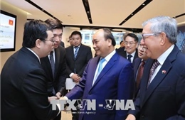 Thủ tướng đối thoại với lãnh đạo các tập đoàn, doanh nghiệp hàng đầu Singapore 
