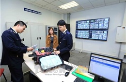 Đấu tranh chống buôn lậu, gian lận thương mại tại sân bay quốc tế Nội Bài 