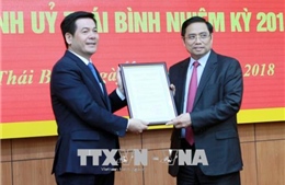 Trao quyết định chuẩn y đồng chí Nguyễn Hồng Diên làm Bí thư Tỉnh ủy Thái Bình
