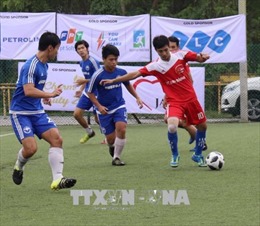 Khai mạc giải bóng đá của Cộng đồng người Việt Nam tại Singapore 
