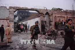 Đánh bom liều chết tại điểm bầu cử trong khuôn viên đền thờ của Afghanistan