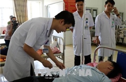 Khẩn trương cứu chữa 12 nạn nhân vụ tai nạn giao thông nghiêm trọng tại Hà Tĩnh