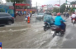 Thành phố Hồ Chí Minh: Nhiều tuyến đường ngập sau do mưa lớn