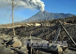 Núi lửa Merapi phun trào, Indonesia khẩn cấp sơ tán người dân