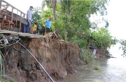 Hậu Giang: Hỗ trợ người dân khắc phục hậu quả vụ sạt lở bờ sông Ba Láng 