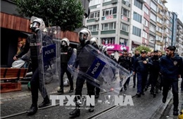 Vụ đảo chính tại Thổ Nhĩ Kỳ: Thêm hàng trăm quân nhân bị bắt giữ 