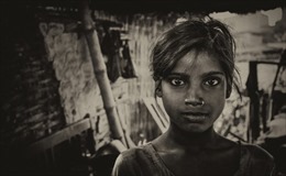 Định kiến giới tính tước đoạt mạng sống của hàng trăm nghìn bé gái Ấn Độ mỗi năm