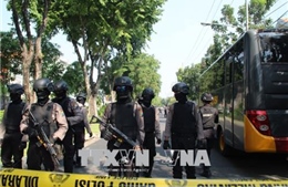 Bắt nhiều nghi phạm trong loạt vụ đánh bom tại Indonesia