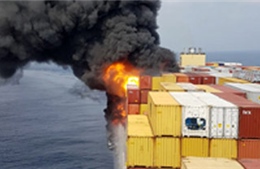Tàu hàng bốc cháy tại cảng biển Hàn Quốc