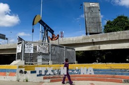 Giá dầu tăng cao kỷ lục giữa những quan ngại về Venezuela 