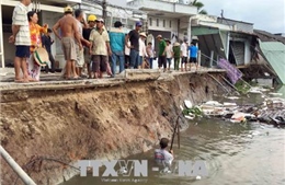 Cần Thơ hỗ trợ 34 hộ dân bị ảnh hưởng do sạt lở bờ sông Ô Môn