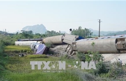 Vụ tai nạn đường sắt nghiêm trọng tại Thanh Hoá: Cố gắng thông tàu trong chiều nay