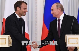 Tổng thống Nga, Pháp thảo luận nhiều vấn đề &#39;nóng&#39; 