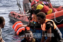 Tây Ban Nha giải cứu hơn 400 người trên biển Địa Trung Hải 