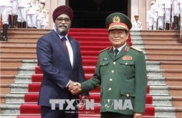 Bộ trưởng Bộ Quốc phòng Canada thăm chính thức Việt Nam