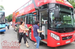 Xe buýt du lịch 2 tầng tại Hà Nội vắng khách