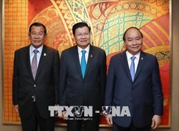 Thủ tướng Nguyễn Xuân Phúc tiếp xúc song phương bên lề Hội nghị Cấp cao ACMECS 8 và CLMV 9 