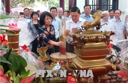 Dâng hương tưởng niệm 10 năm ngày mất Thủ tướng Võ Văn Kiệt 