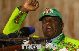 Vật thể lạ phát nổ, Tổng thống Zimbabwe may mắn thoát nạn 