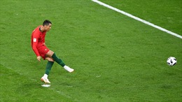 WORLD CUP 2018: Ronaldo sút hỏng penalty vì bắt chước Messi, không chịu nổi áp lực từ... Harry Kane
